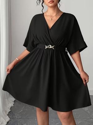 Damenkleid in Übergröße mit V-Ausschnitt und Schnürung - Frühjahr/Sommer Kollektion