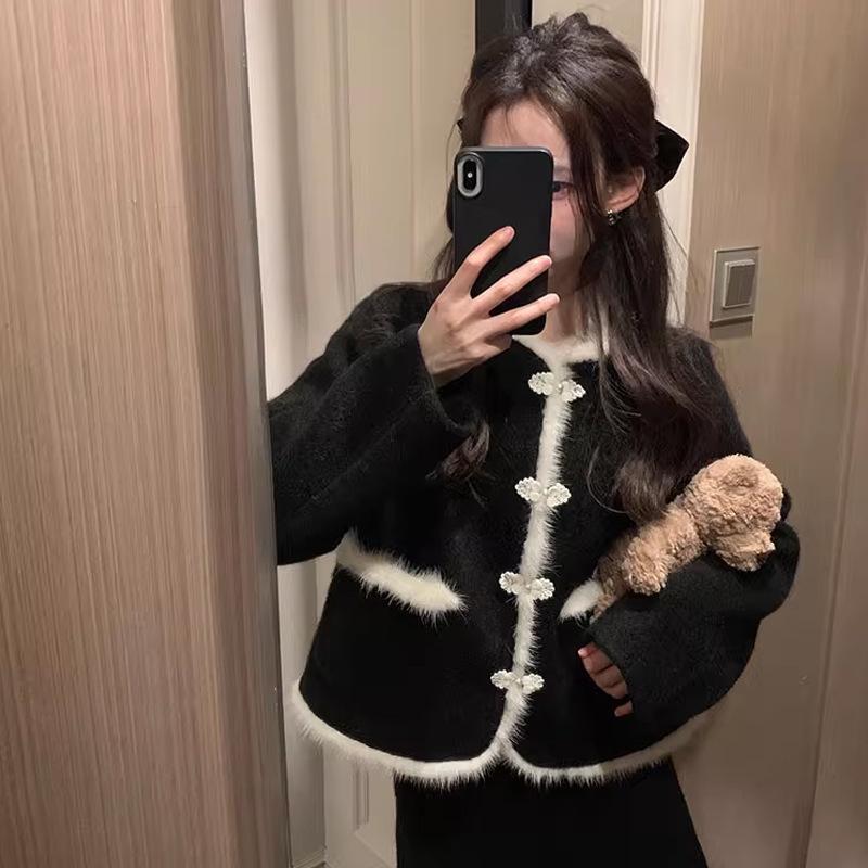 French Style Short Black Jacket for Women Early Spring New Temperament Retro High-waisted Slim Top