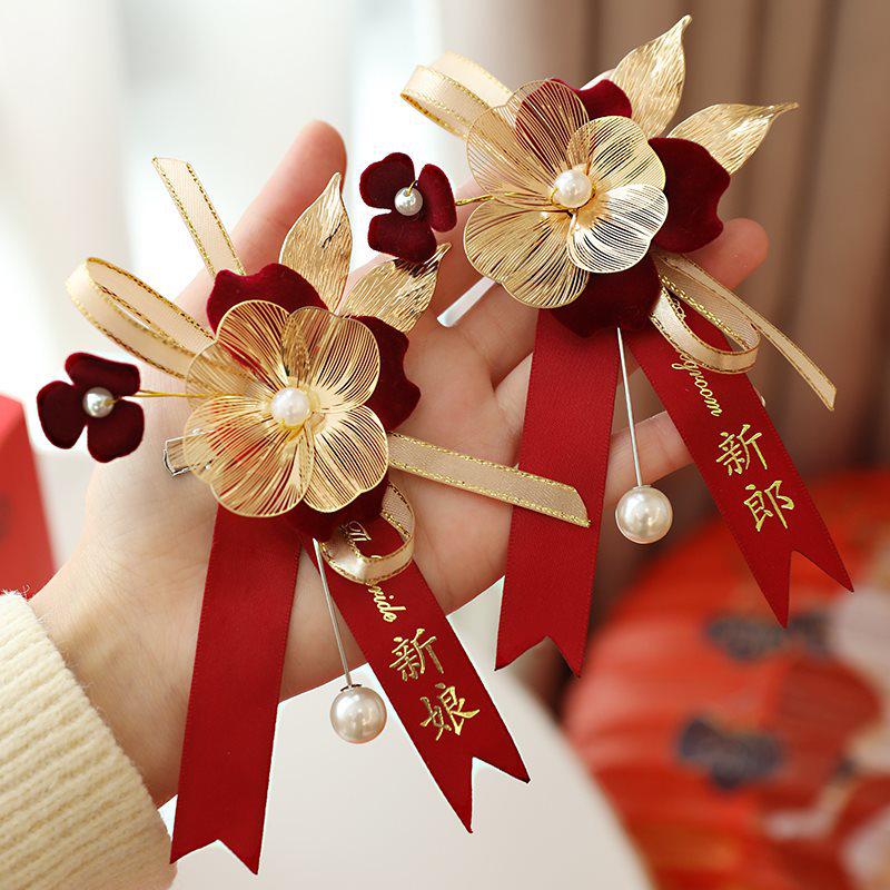 Complete Wedding Corsage Set for Groom, Bride, and Parents: Boutonniere and Brooch Collection for a Perfect Ceremony