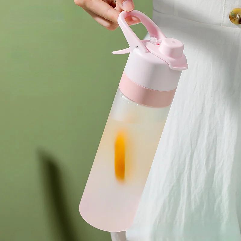 700ml Spray Water Bottle with Straw Portable Outdoor Sport Fashion 400ml 600ml Tumbler Food Grade Plastic Summer Drinkware