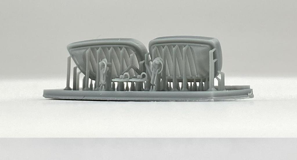 PLATZ FAT FROG BMW 320i E46 Front Grille Bonnet Pins 3D Printed Parts Plastic Model Parts FFDE24003 1/24 & (Automobile)