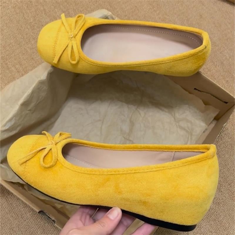 Xiaoxiangfeng Shallow Mouth Single Shoes Women's 2025 Autumn New Bow Flat Beanie Shoes Gentle Yellow Ballet Shoes