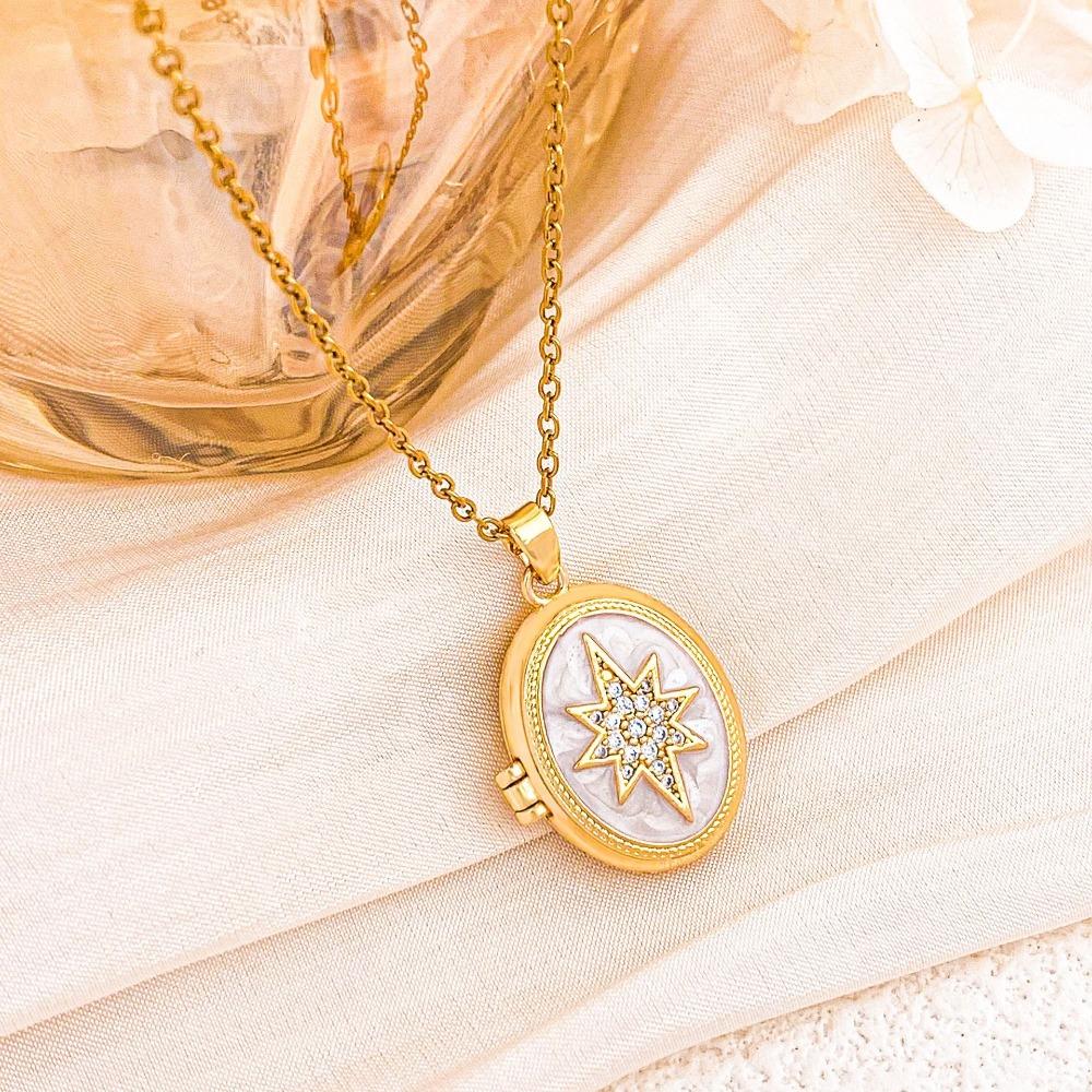 Inlaid Rhinestones Photo Locket Pendant Necklace Openable Gold Clavicle Chain Birthday Gift