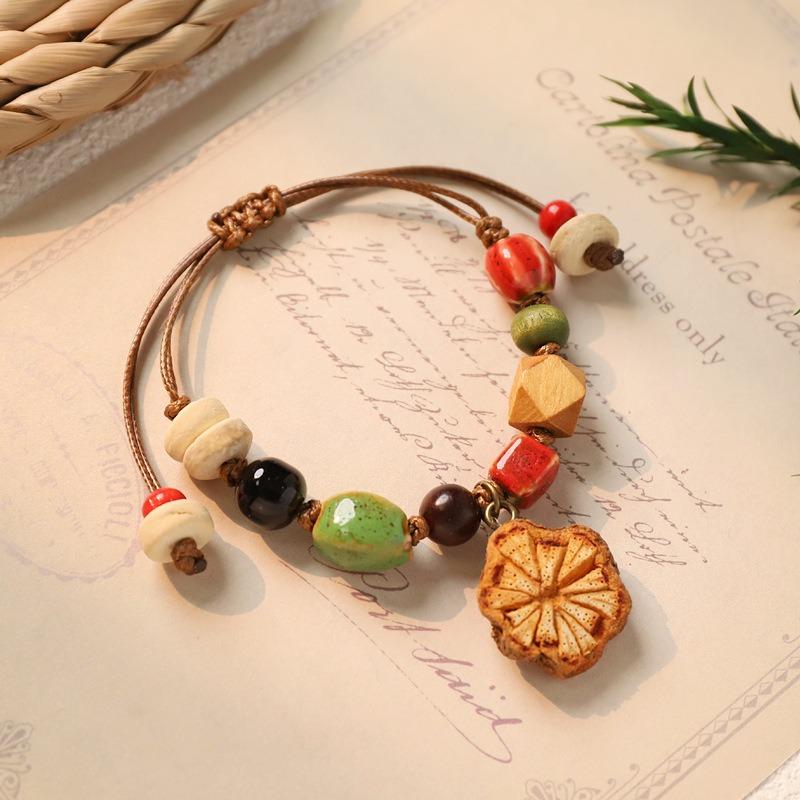 Retro Natural Plant Fruit Bracelet Hand Woven Acorn Hand Rope Women's Niche Literary Bracelet