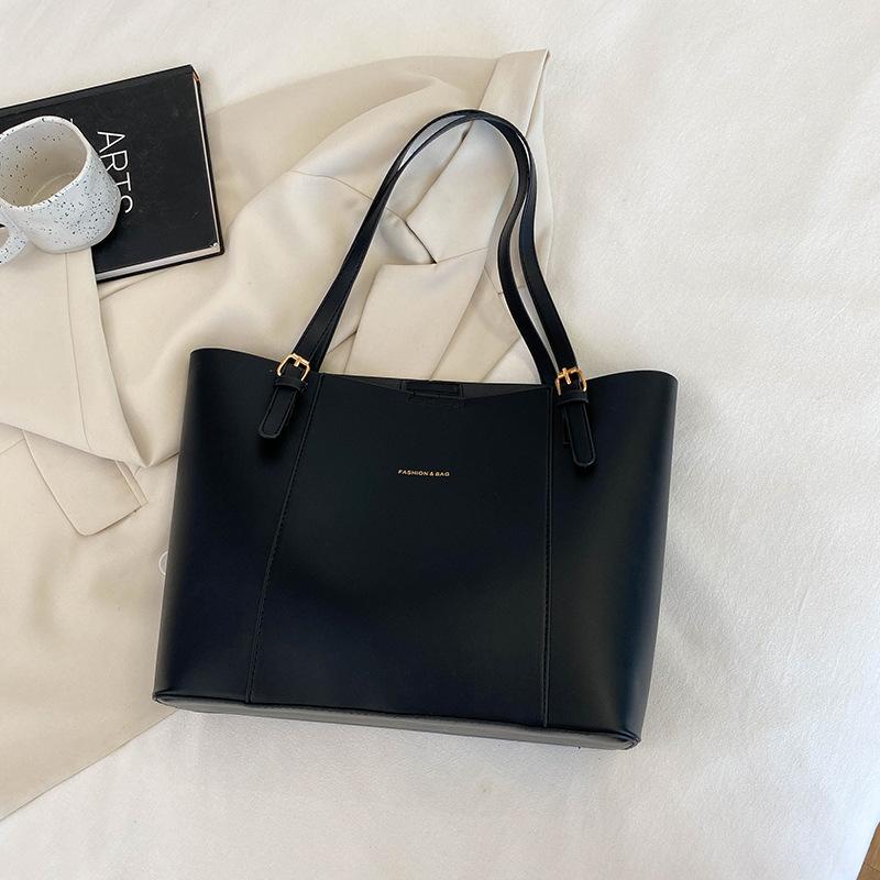 Fashion Commuter Large Capacity Tote Bag Women's Armpit Bag New Spring Trend Fashion Portable Shoulder Bag Women