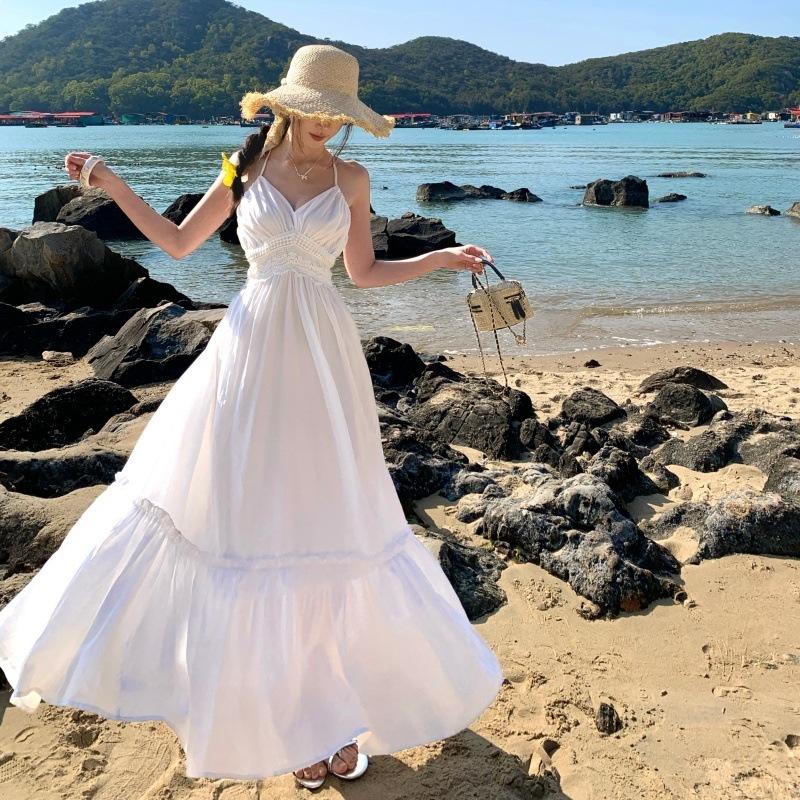 French V-neck White Moonlight Lace Splicing Island Photo Beautiful Summer Seaside Vacation Wind Suspender Dress Women
