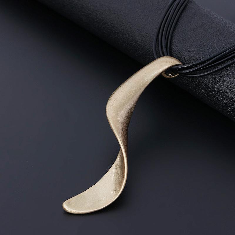 Accessories Geometric Pendants Short Necklaces Women'S Premium Ethnic Style Exaggerated Alloy Pendants
