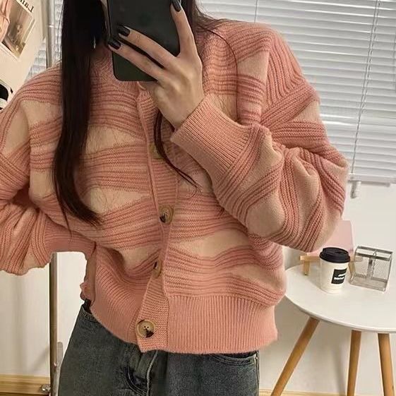 Maglione a righe ondulate donna autunno e inverno 2022 nuovo design cardigan lavorato a maglia di nicchia maglione cardigan allentato femminile