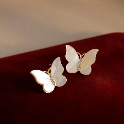 White Mother-of-Pearl Butterfly Earrings, Light Luxury Design, 925 Silver, Simple and Elegant Jewelry for Women.