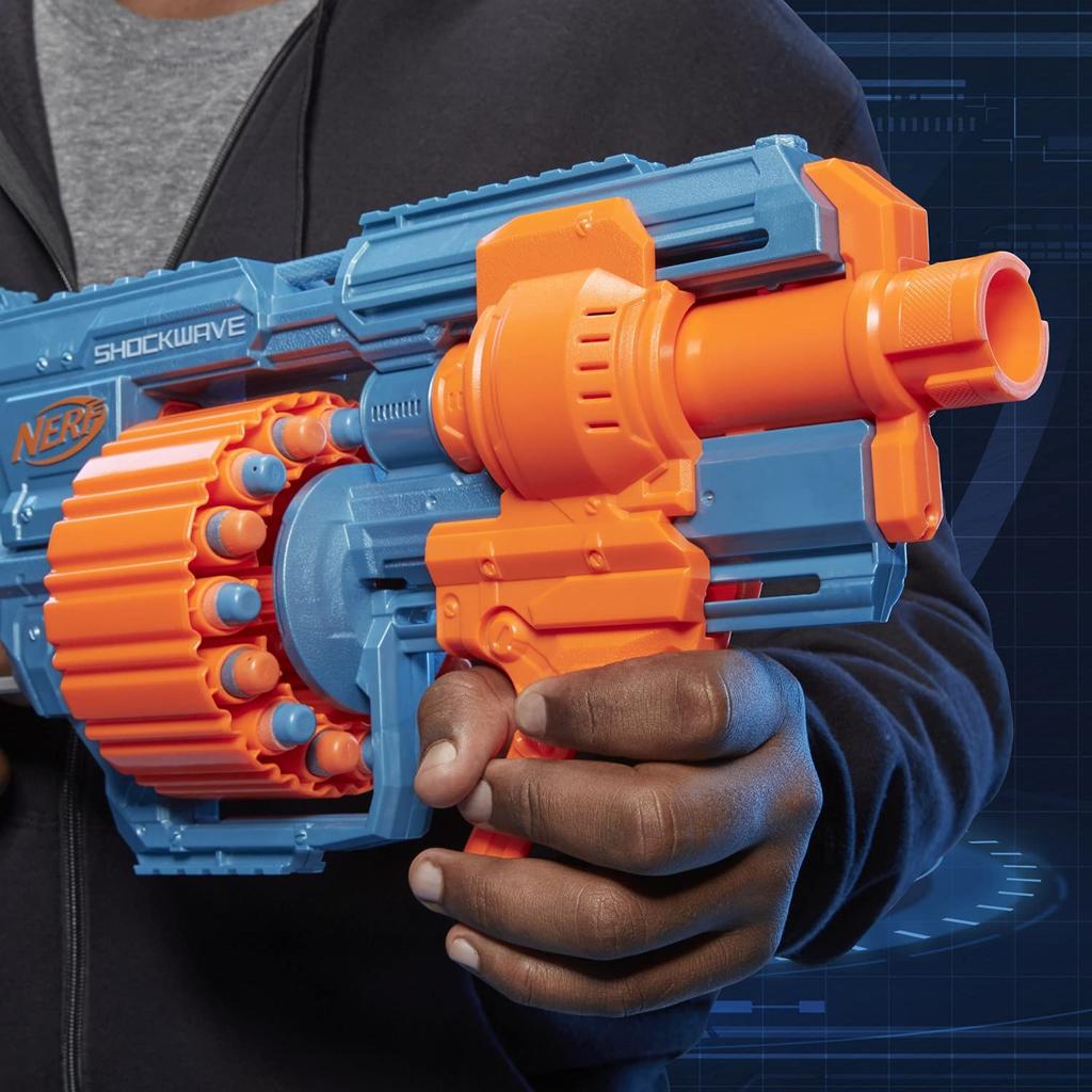 Manuální blaster Nerf Elite 2.0 Shockwave RD-15 je dodáván s 30 oficiálními šipkami vybavenými rotujícím bubnem na 15 ran a taktickou lištou Pump Action Slam.