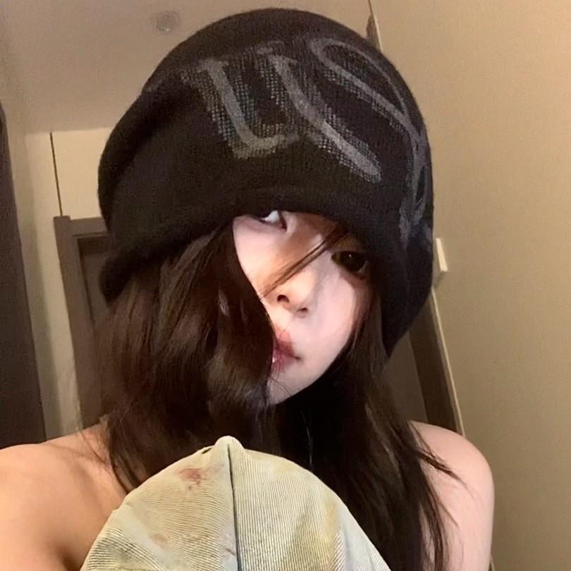 Autumn and winter knitted versatile big head circumference showing face small pile hat woman