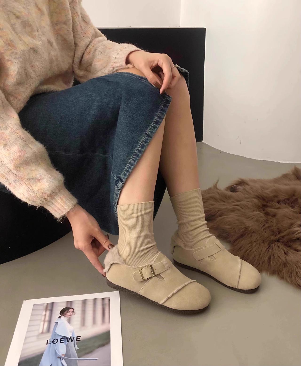 

AGJS Shallow Mouth Повседневная женская обувь Обувь с круглым носком Мокасины с мехом Универсальное осеннее платье Новые осенне-зимние резиновые женские сапоги 38 бежевый