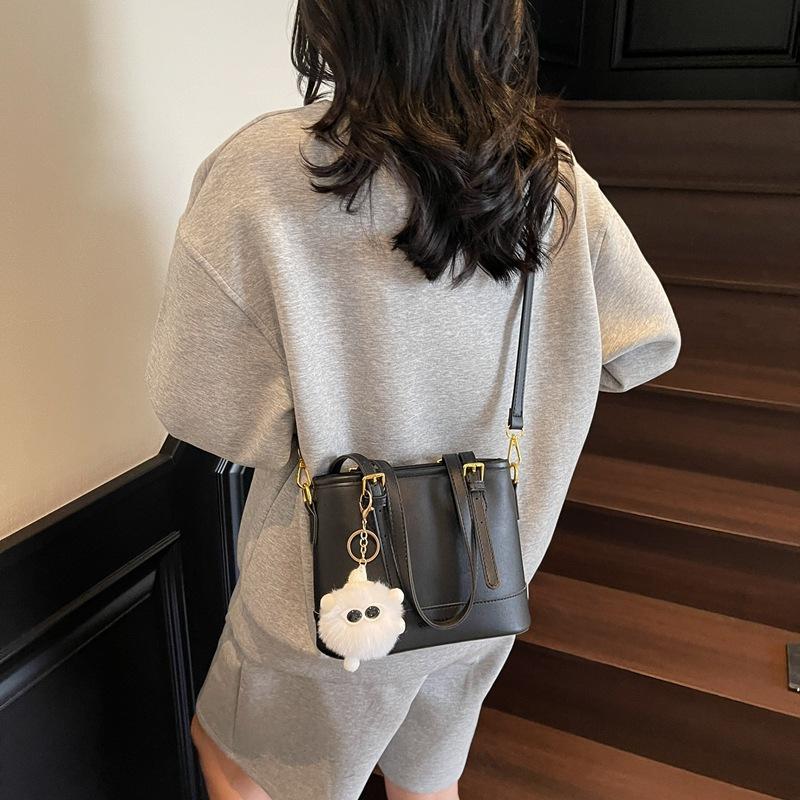 Ny Ensfarget Bærbar Bøtteveske Dame Mote Allsidig Skulder Messenger Bag