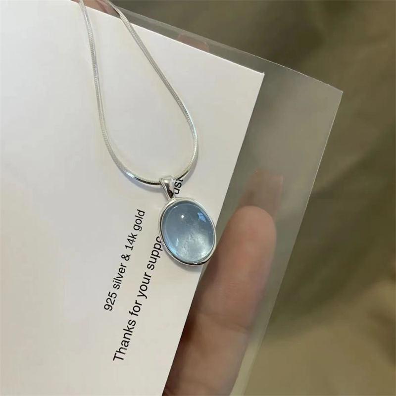 Simple Retro Oval Aquamarine Pendant Necklace For Women Girls Luxury Snake Chain Necklace Temperament Jewelry Gifts