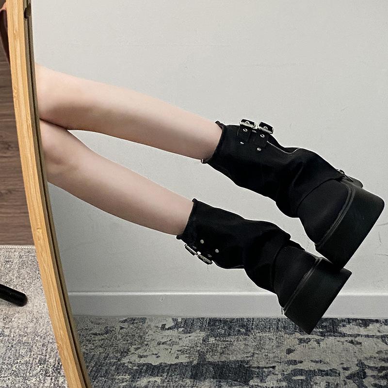 Black Popular Locomotive Slimming and Heightening Thick-soled Martin Boots Women's 2025 New Autumn Trouser Boots Small Short Boots