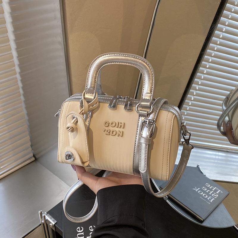 

Popular small bag women s new fashion contrasting color versatile messenger bag portable pillow bag бежевый