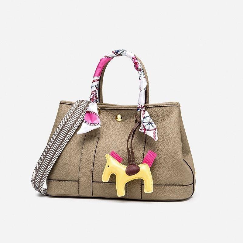 

Женская роскошная сумка кроссбоди из кожи личи на весну/лето 2025 года - Простая, вместительная, однотонная, высокого класса