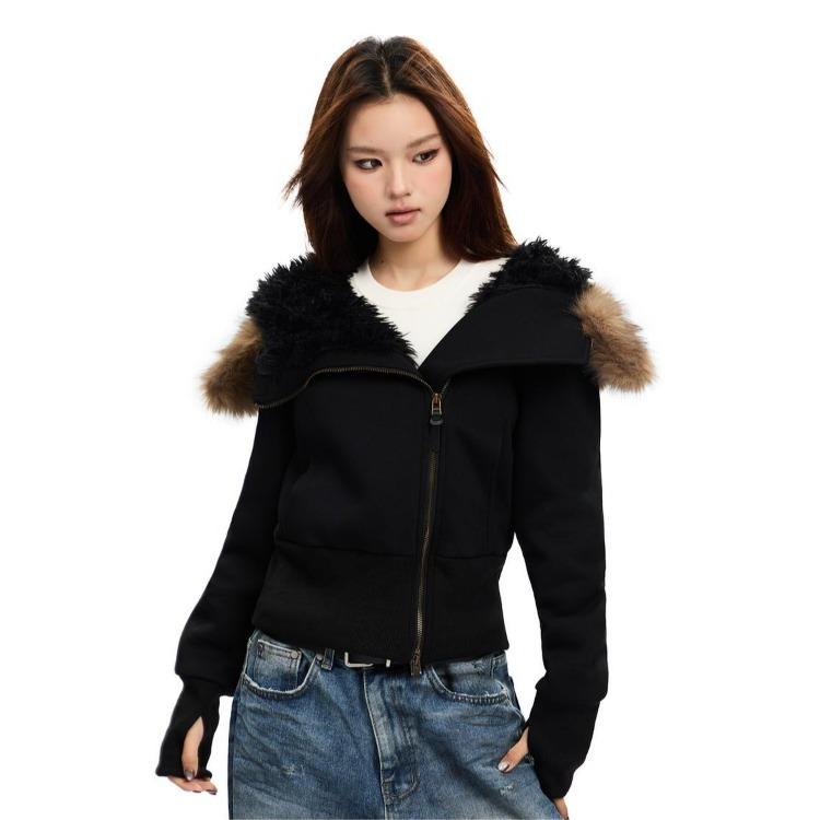 Slim Fit Hooded Short Winter Coat with Plush Inner Lining and Faux Fur Collar for Women