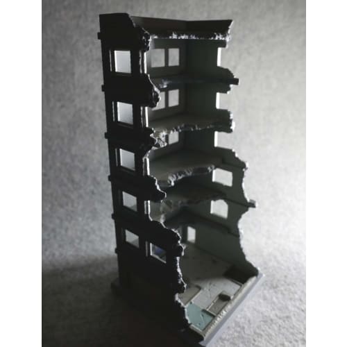 TOMYTEC 1/144 DioColle Combat Series DCM02 Destroyed Building A Pre-painted Plastic Model 311850