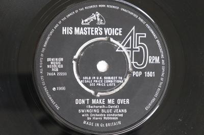 7inch Record SWINGING BLUE JEANS  Dont Make Me Over POP1501 His Masters Vo 1966 UK Rock Used