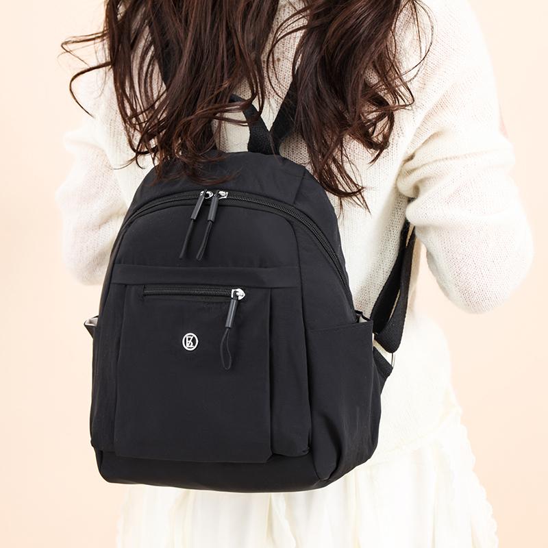 Neuer Stil Sommer Damen Umhängetasche Leichter Faltbarer Nylon Rucksack Handtasche Lässige Geldbörse