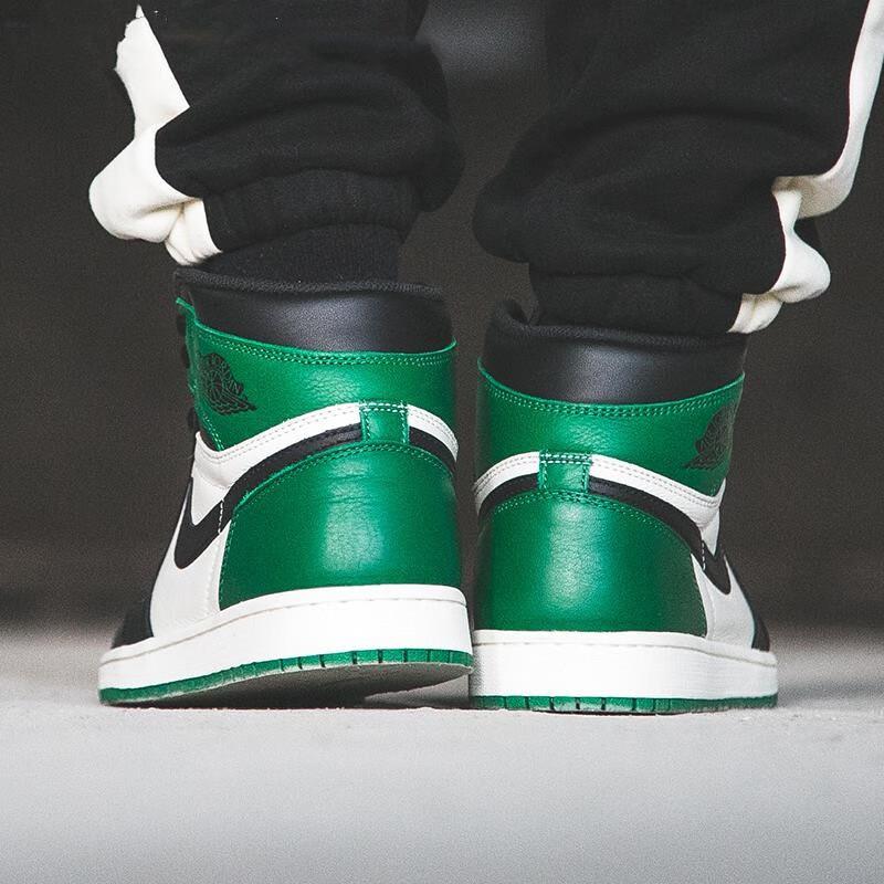 Jordan 1 Retro High OG GS Pine Green 575441-302