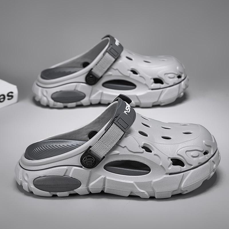 Fashion Clogs Men Sandals Lightweight Breathable Slip-On Sandals Non-Slip Water Shoes for Summer Beach Sandals