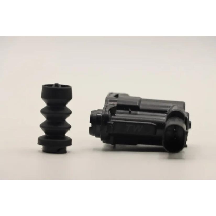 Oil Tank Door Latch Fuel Flap Cap Lock Actuator Motor For Volvo S60 V60 -2024 XC60 2018-2024 XC90 2016-2024 S90 V90CC 17-24
