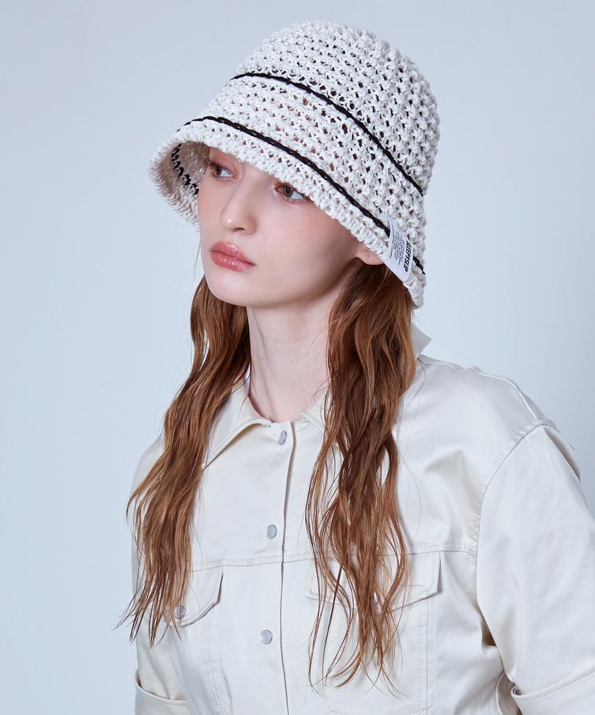 Seullipiseullib Line Minimal Ivory Bucket Hat