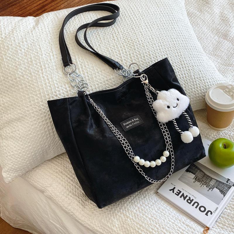 

2024 новая корейская версия студенческой сумки через плечо, высококачественная простая модная простая сумка-тоут большой вместимости Without pendant чёрный