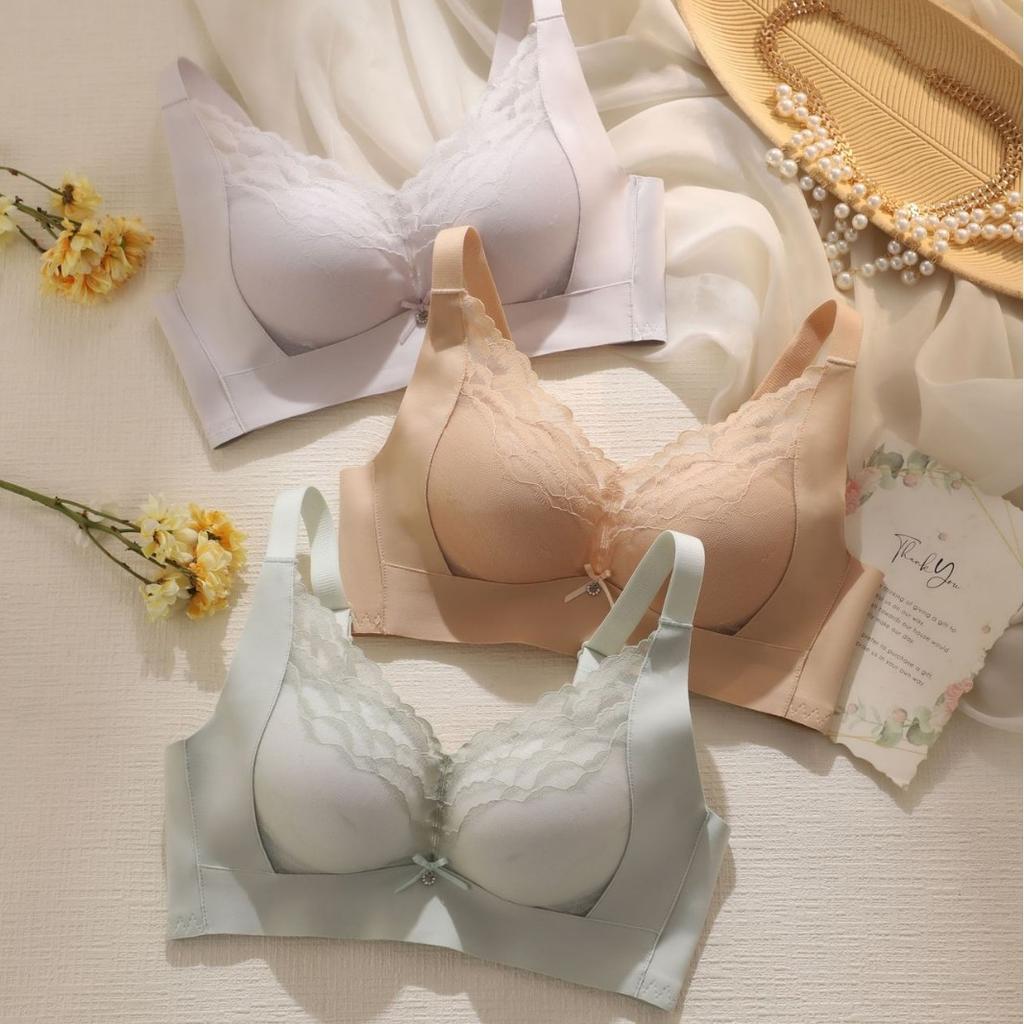 Ladies Summer Lace Gather Together To Show A Large Adjustment of The Pair of Milk To Prevent Sagging Underwear