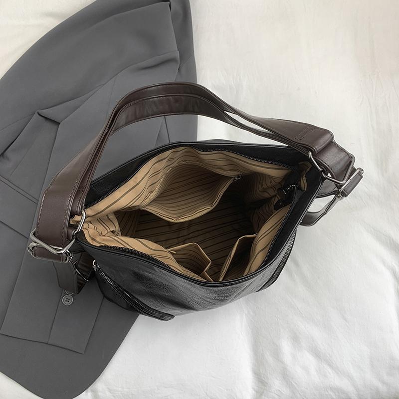 Large Capacity Anti-theft Backbag Women Europe and America Commute Shoulder Bag Designer Motorcycle Bag Pu Leather Bucket Totes