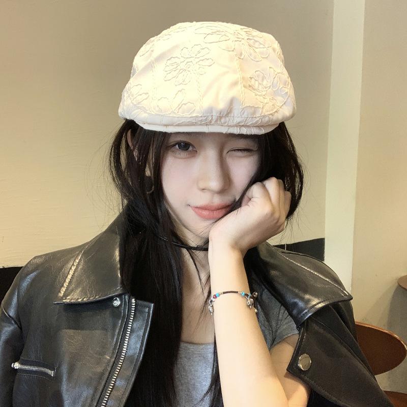 Summer retro flower embroidery forward hat children go out to show their faces small versatile fashionable beret