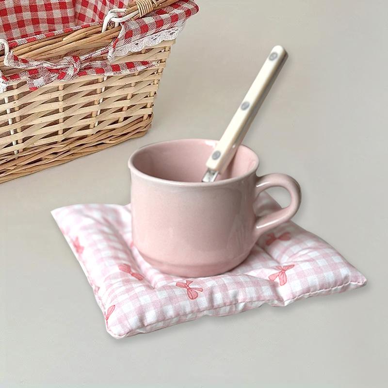 14x14cm Bow Pattern Unique Square Shaped Multi-functional Multiple Styles Heat Resistant Cotton Home Table Decor Accessories