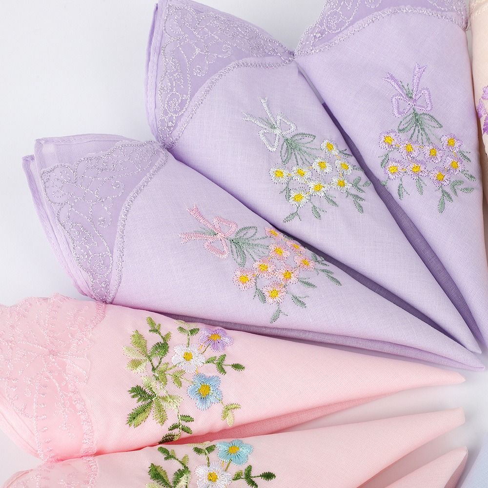 Soft Embroidered Floral Cloth Reusable Hankies Fabrics Elegant Lace Flower Hanky For Women