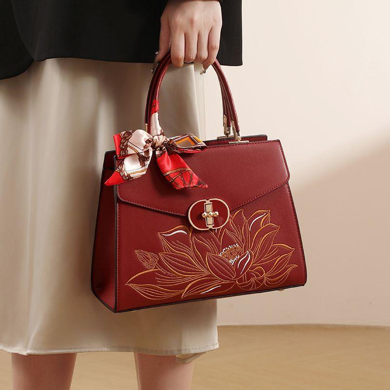 

New Chinese Style Red Handbag Embroider All red(Send silk scarf + gift bag)