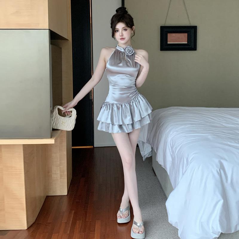 2025 Fashion New Women's Sexy Spice Girls Flower Decorative Neck Halter Dress