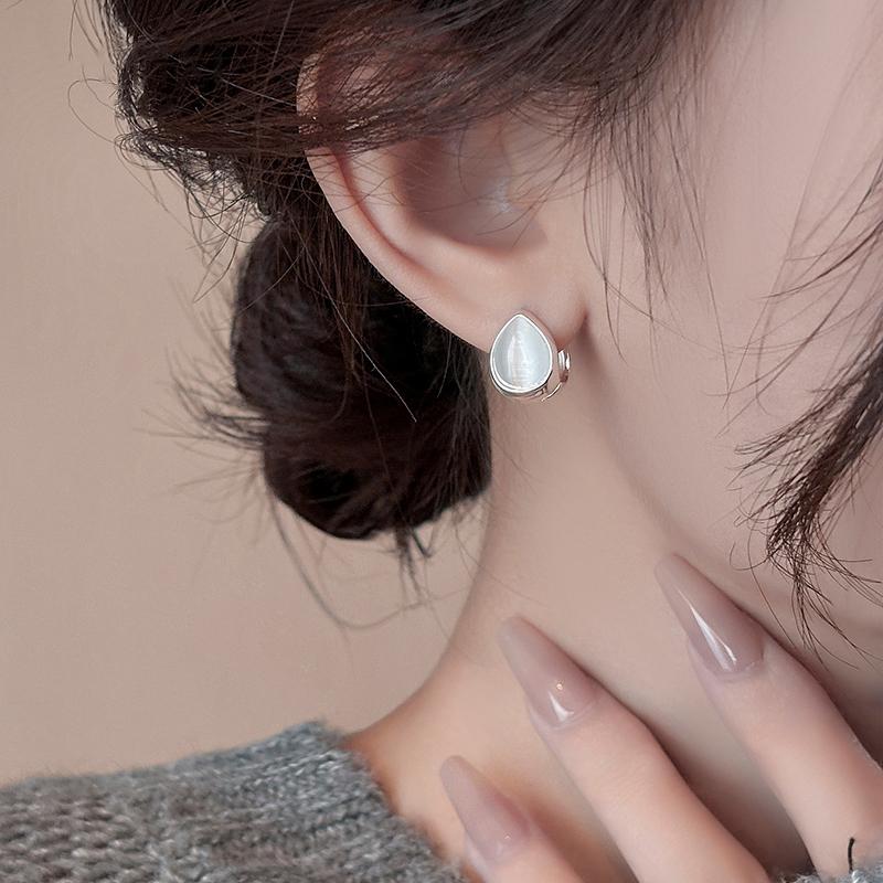 Neue fähige Vier Jahreszeiten Kaltwind Kupfer Opal Wassertropfen Ohrringe Damen Alltagsschmuck 2024