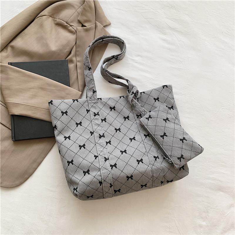 Fashionable Retro Medium Sized Shoulder Tote Bag For Daily Casual Use Gray