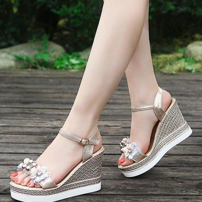 

Wedge heel sandals women s summer new Korean version of fashion casual bright rhinestone platform women s shoes 40 золотий