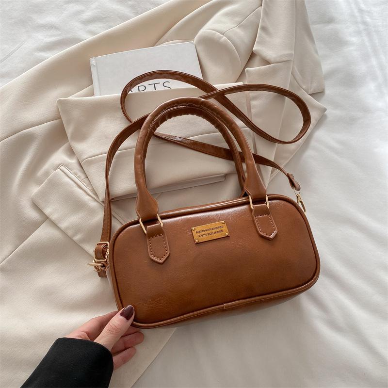 High Value and Texture Premium Retro Small Bag Spring Bag Women's 2025 New Messenger Bag Commuter Portable Bowling Bag