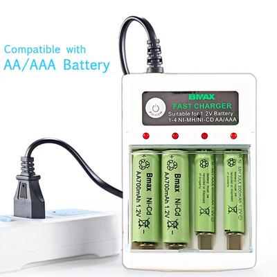 AA / AAA batterilader 2 4 spor AC 110V 220V For NI-MH /NI-CD AA AAA Lading 1,2V oppladbar batterilader
