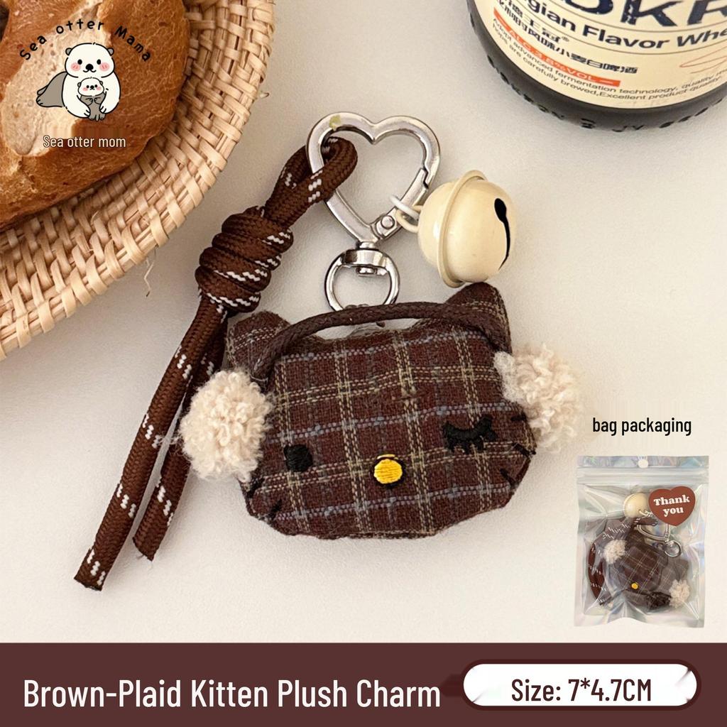 Japanese Retro Kitten Keychain: Cute Doll Pendant for Backpacks & Fashion Accessories