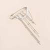 Fashion Exaggerated Imitation Pearl Fringed Chain Brooch Retro Design Suit Pin Pendant Fixed Pin Party Jewelry Accessories Gifts