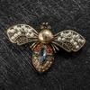 European & American Luxury Pearl Bee Brooch: Retro Insect Pin with Rhinestones, Exquisite & Versatile Fashion Accessory