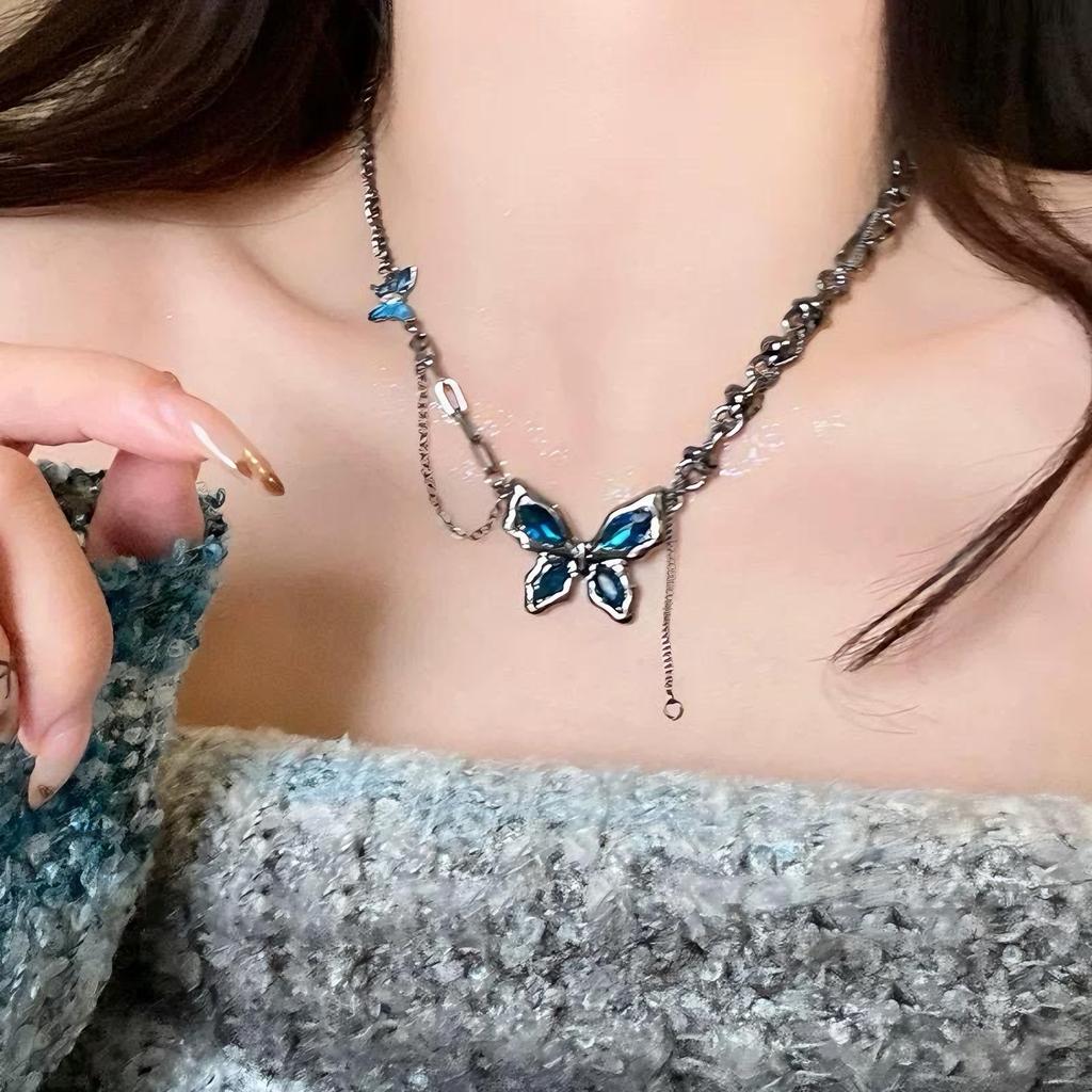 Punk‑Style Zircon Butterfly Women Jewelry, Exquisite Light‑Luxury Niche‑Designed Heavy‑Craft Neck Chain And Collarbone Chain