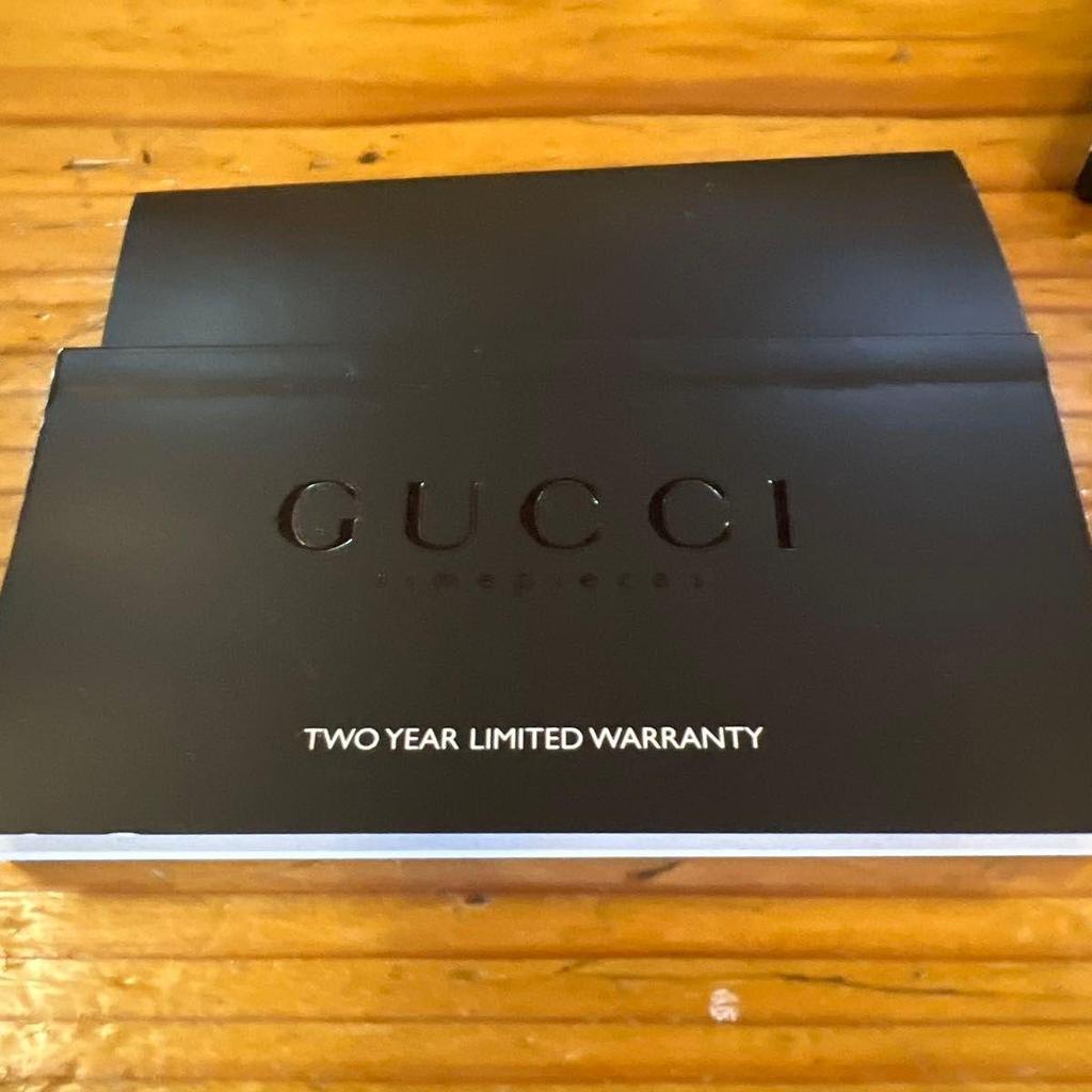 Used GUCCI watch Gucci watch