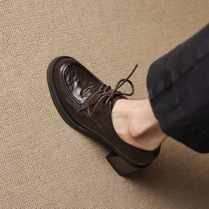 

Новые женские лоферы, резиновая платформа, нескользящая кожаная обувь, женская обувь из овчины на шнуровке с низким верхом на все сезоны, однотонные туфли из натуральной кожи 40 коричневый