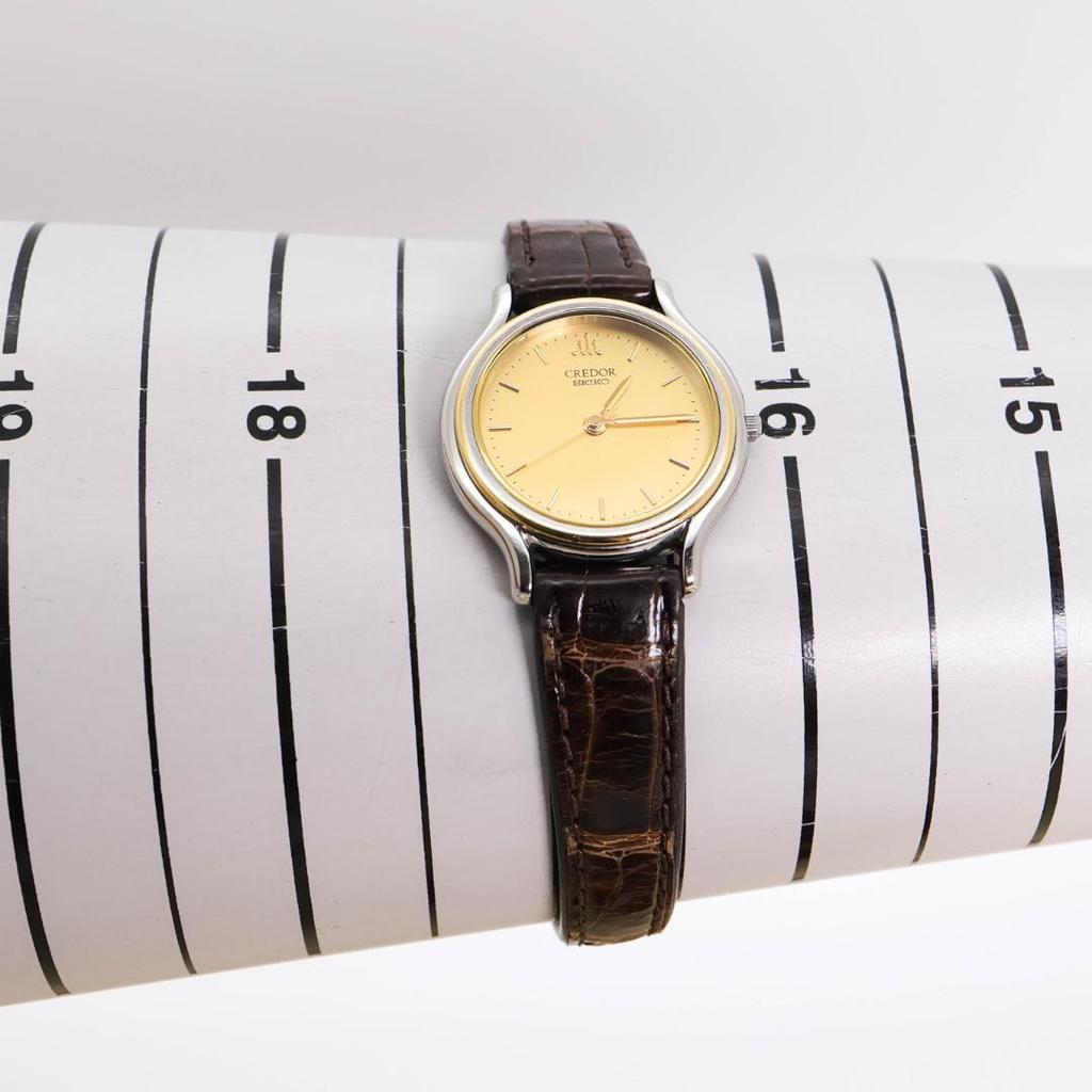 [USED] Working SEIKO CREDOR watch with 18K gold bezel, women's classic style, model 2402