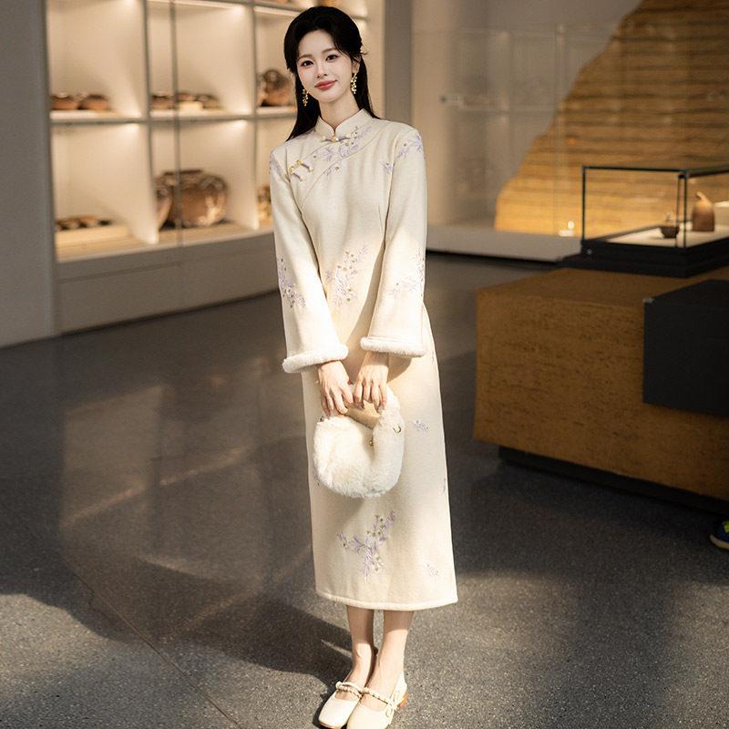 Embroidery and velvet winter clothing national style new Chinese long-sleeved cheongsam winter thick style improved young female retro high sense S